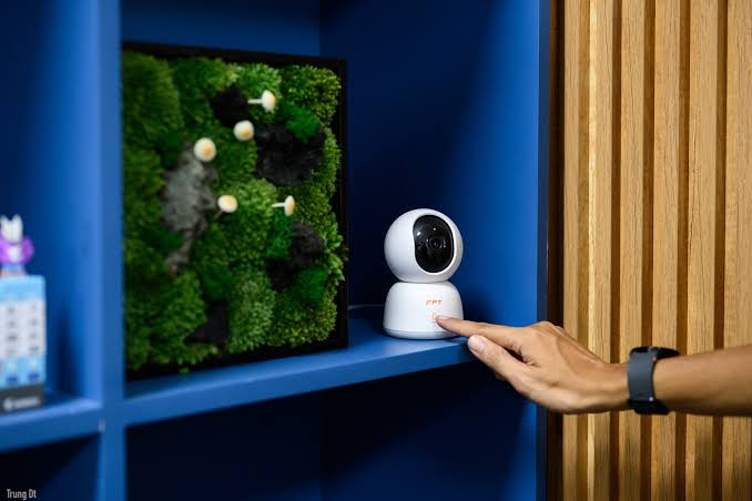Lắp đặt Camera AI FPT Smart Home trong nhà